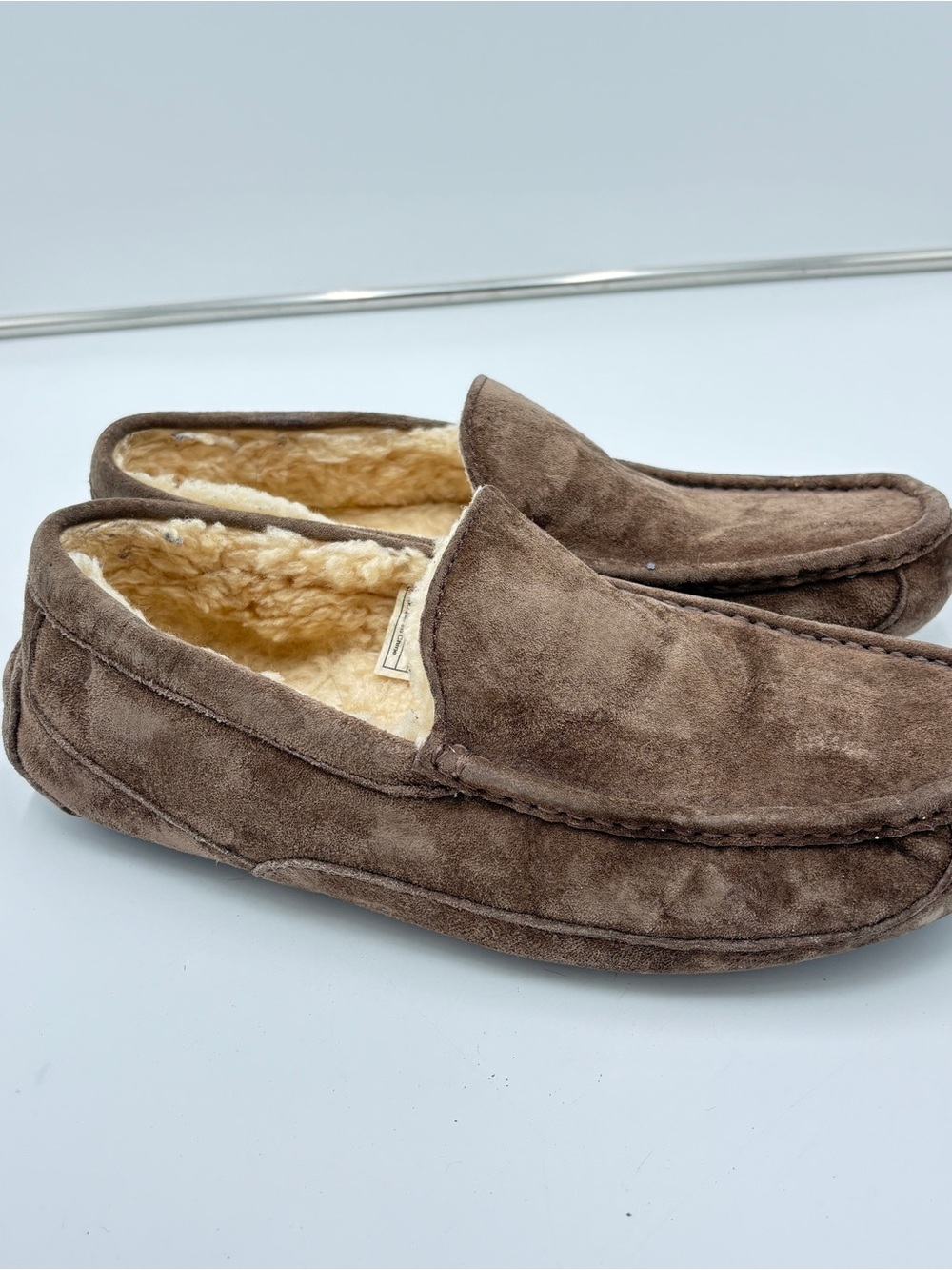 UGG Australia Ascot Slippers Loafers Moccasins Brown Suede Shearling Men’s Sz 11